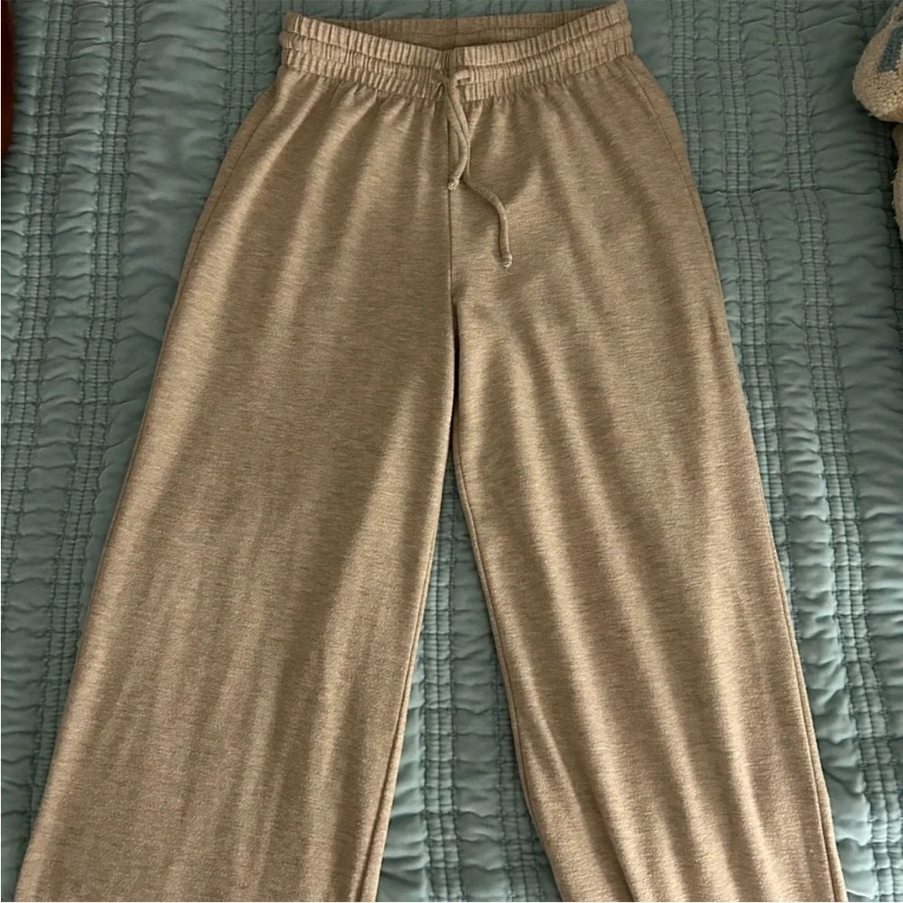 Aritzia Wilfred Free Lounge Pants - Picture 2 of 2